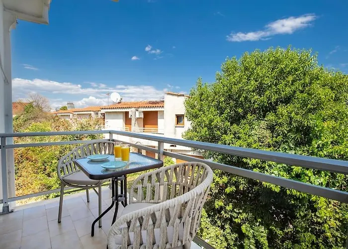 Διαμέρισμα 3 *